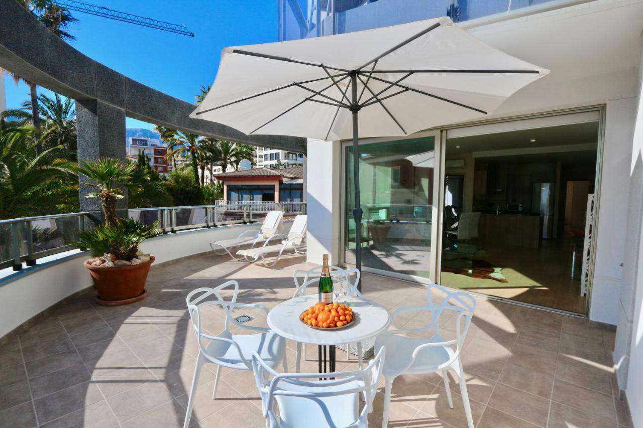 Melior Precioso Y Acogedor Apartamento En Primera Linea 卡尔佩 外观 照片